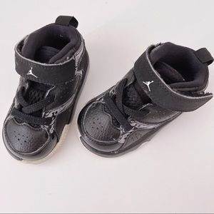 Baby Jordan Sneakers (E18)